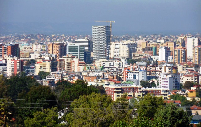 Cmimet e shitjes se banesave ne Tirane, shtyhet amnistia per shtepite dhe tokat